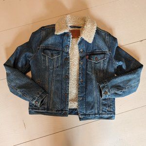 Levi's Sherpa lined trucker jacket